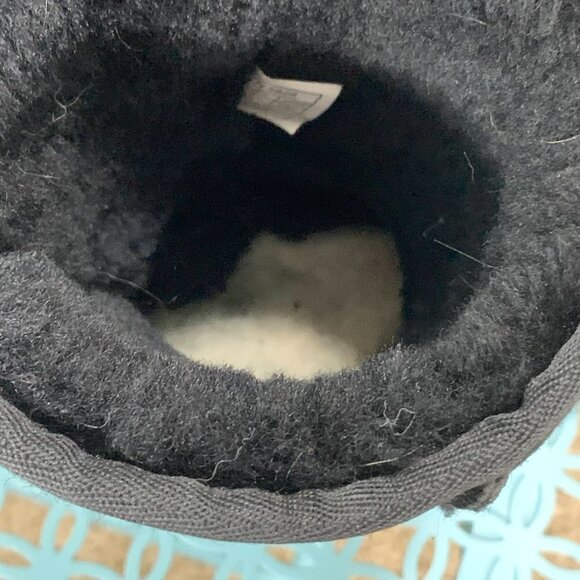 Ugg Classic Short Boots Womens 6 Black Leather Upper Sheepskin Lining Pull On - Picture 5 of 10